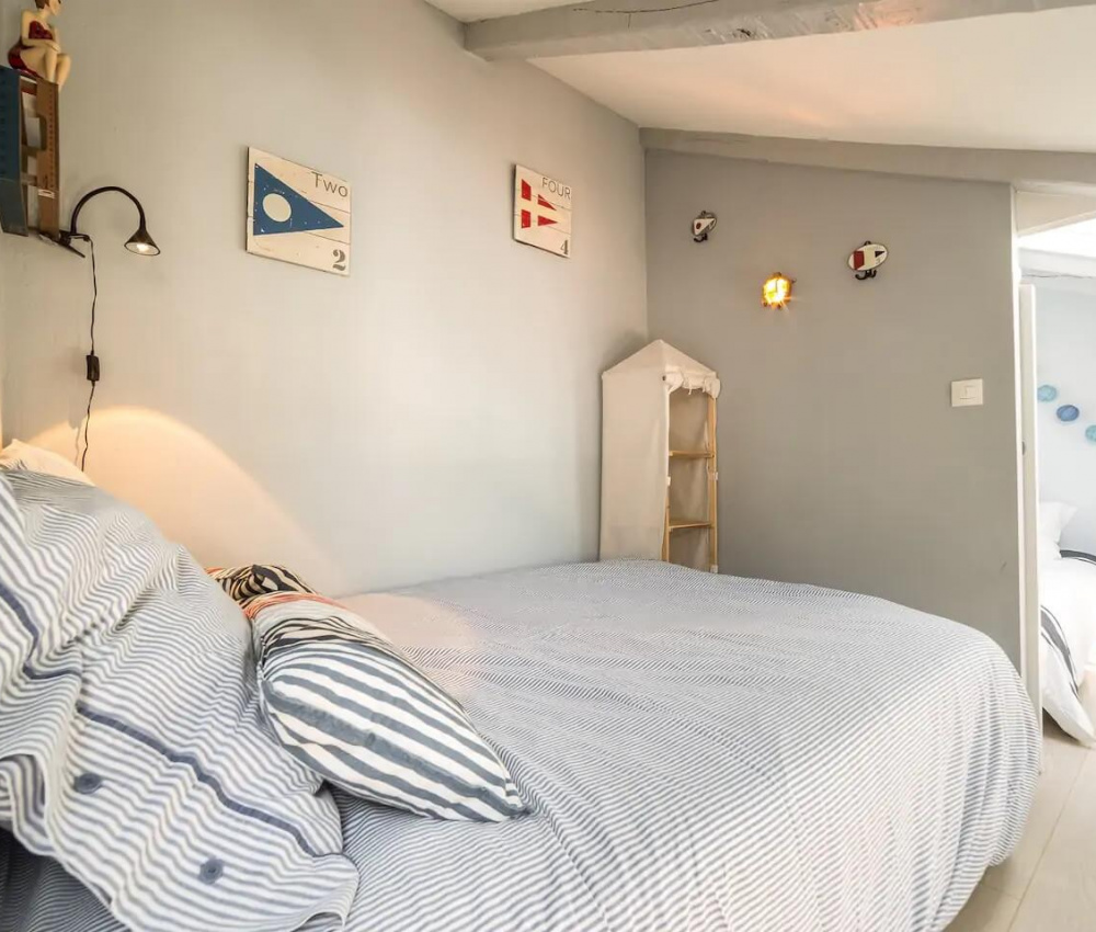 b7d75c9b-9ed2-4d2e-ac6d-1c4676a22681